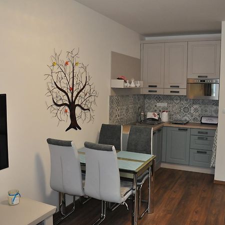 Apartman 14 Lucky Demaenovska Dolina Exterior photo