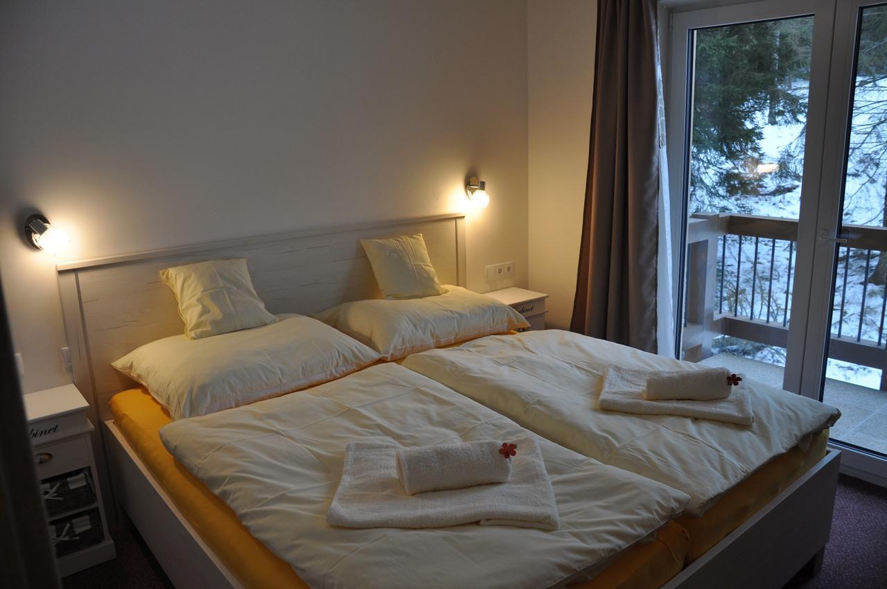 Apartman 14 Lucky Demaenovska Dolina Exterior photo